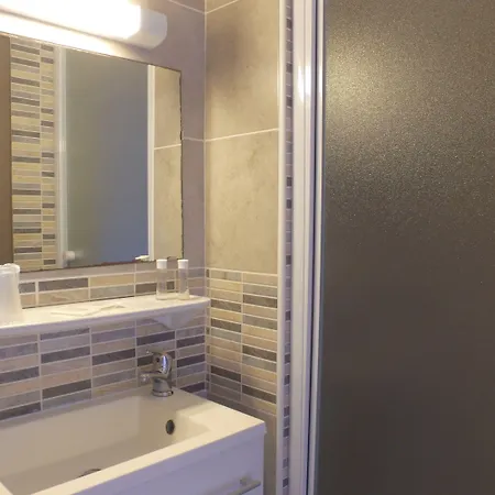 Otel Le Ceretan Céret